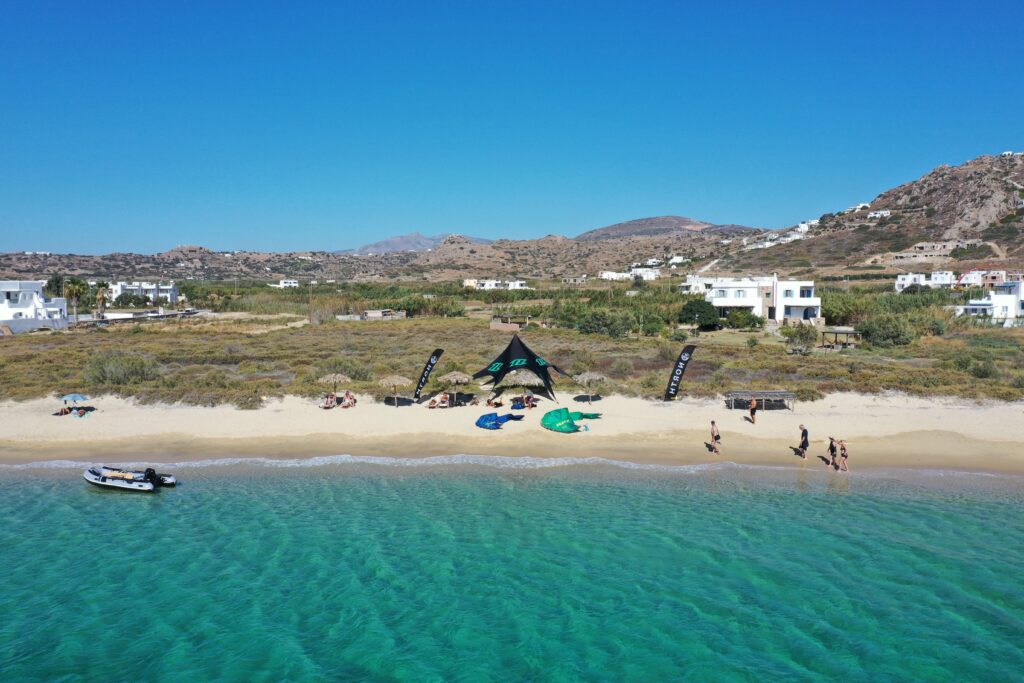 Amouditis Kite Center , kitesurfing and wingfoil lessons in Naxos.